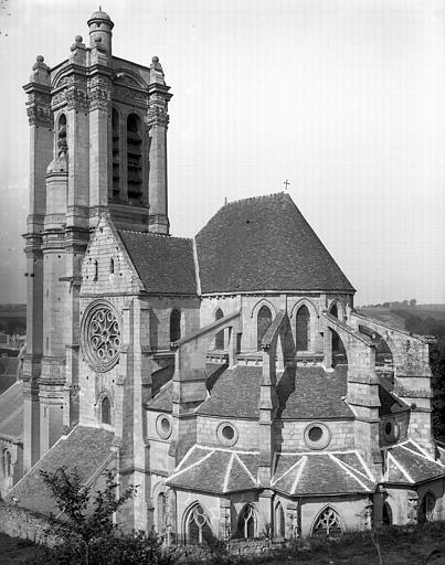 Extérieur, abside, clocher