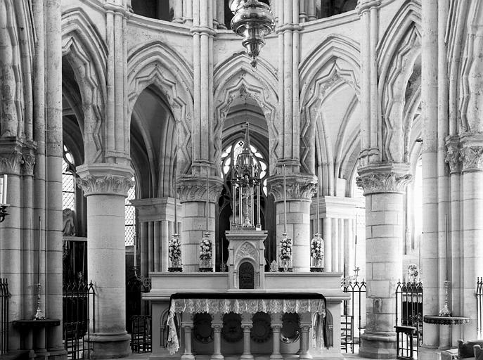 Intérieur, choeur, grandes arcades du rond-point