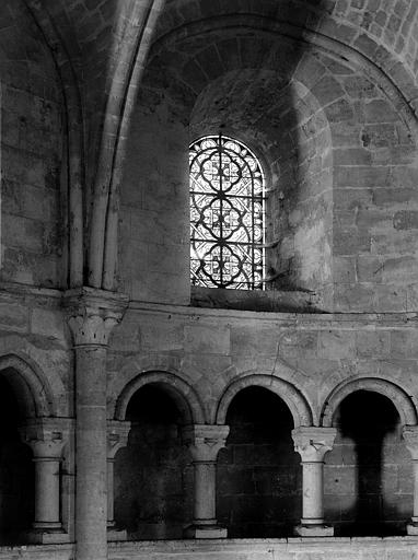 Intérieur, partie du triforium du choeur, côté nord-est