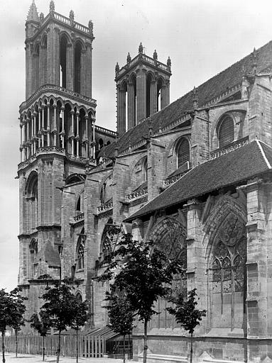 Extérieur, façade latérale sud