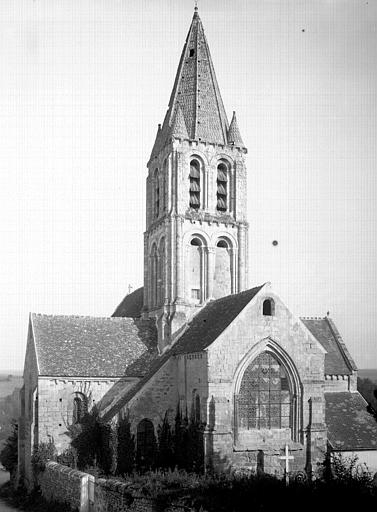 Intérieur, abside, clocher