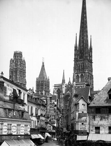 Le vieux quartier de la cathédrale vu de la Fierté Saint-Romain