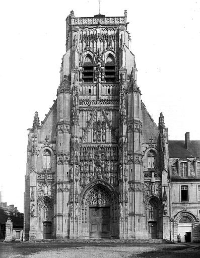 Extérieur, façade ouest