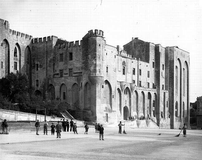 Extérieur, façade ouest