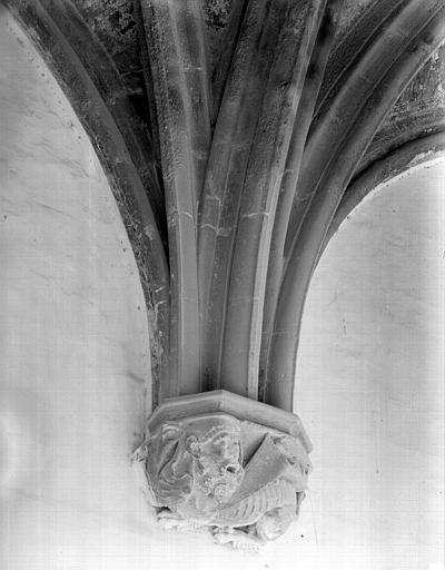 Intérieur, porche, culot, console