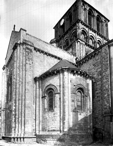 Extérieur, croisillon sud et son absidiole