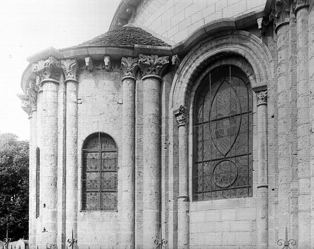 Extérieur, abside : chapelle rayonnante sud-est