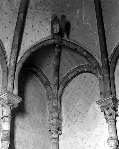 Intérieur, salle capitulaire, sacristie, angle de la voûte