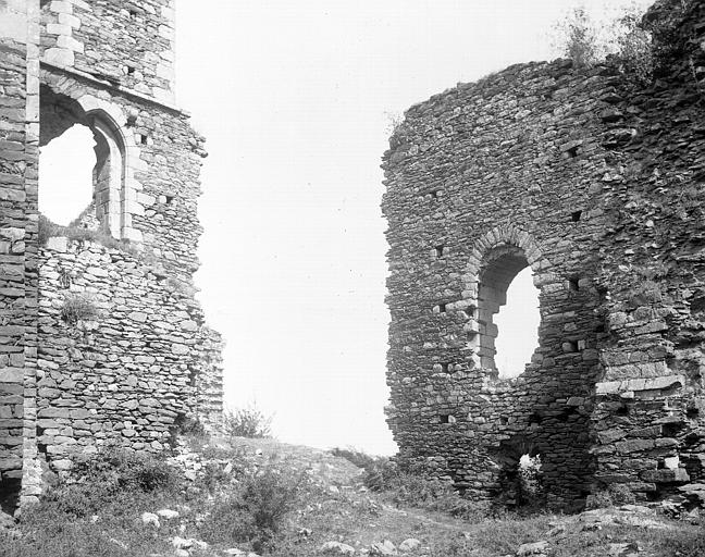 Ruines : restes de façades