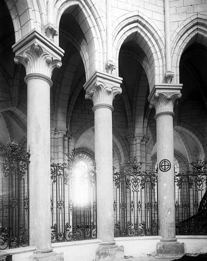 Intérieur, partie du choeur