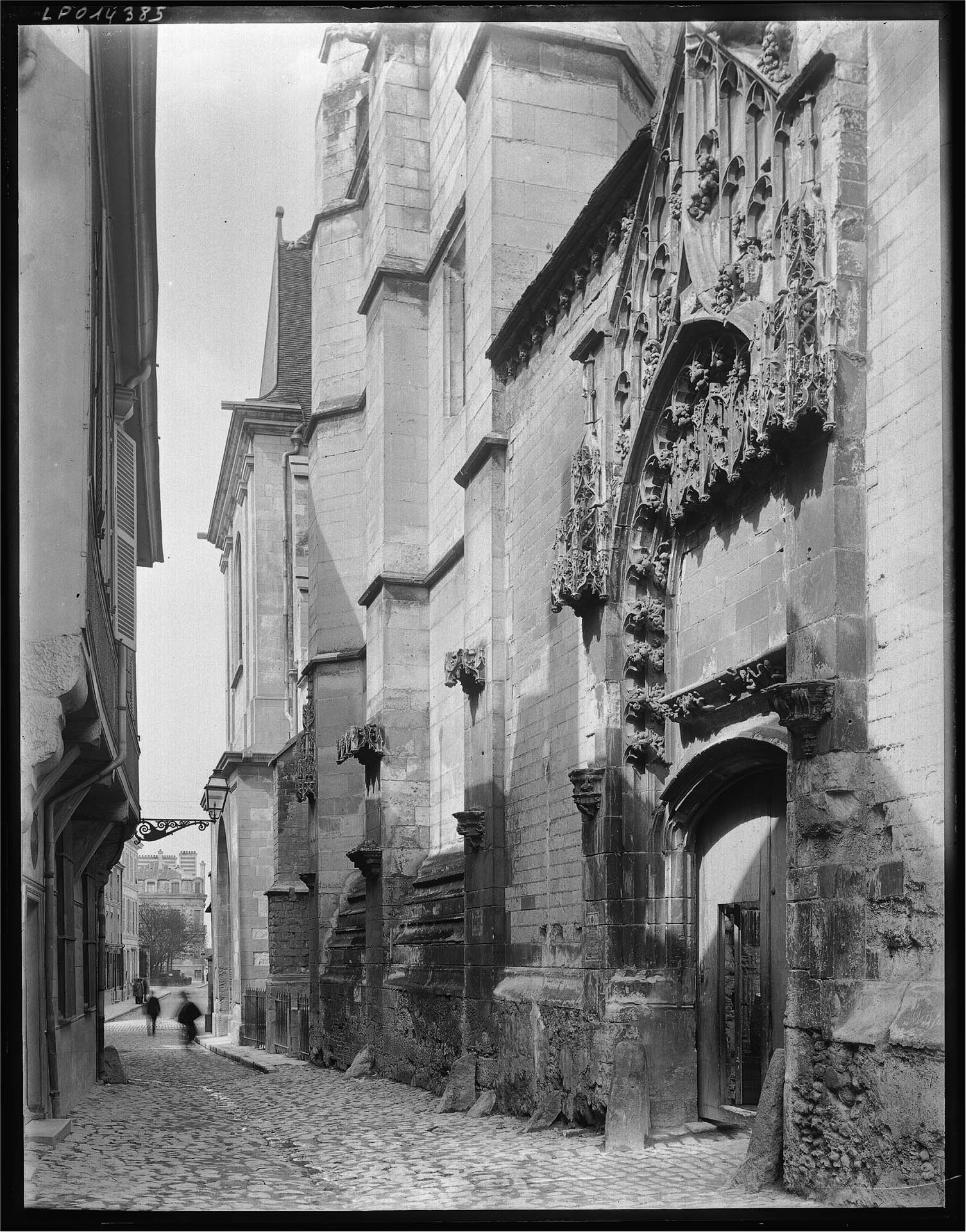 Porte vers l’ancien cimetière