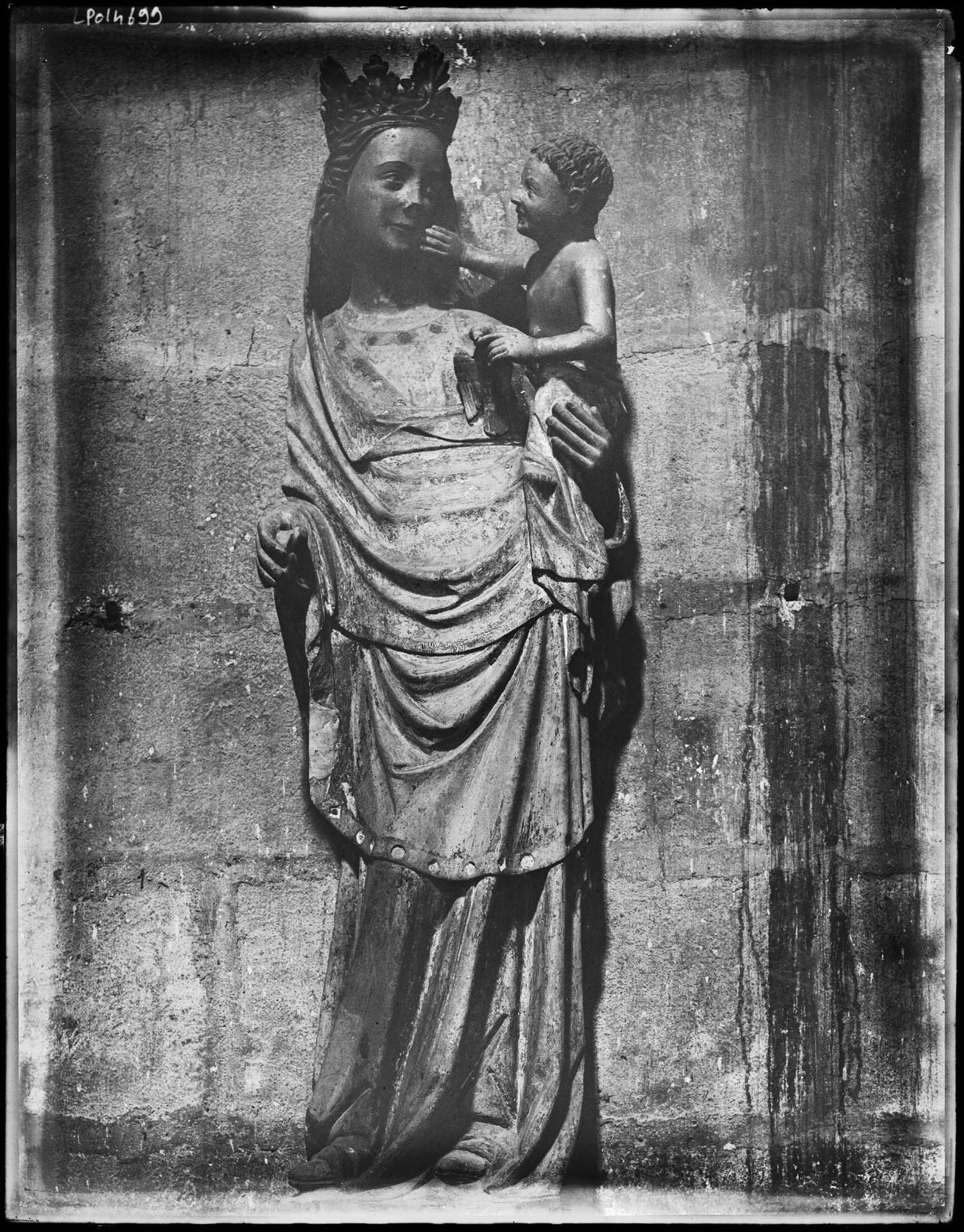 Statue : Vierge à l’Enfant