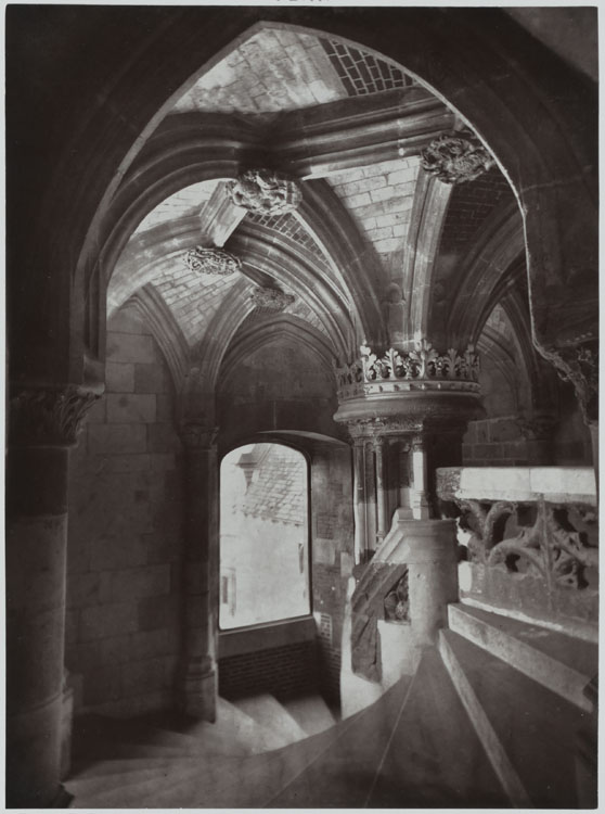 Aile dite de Louis XII. Couronnement intérieur dit du Grand Escalier