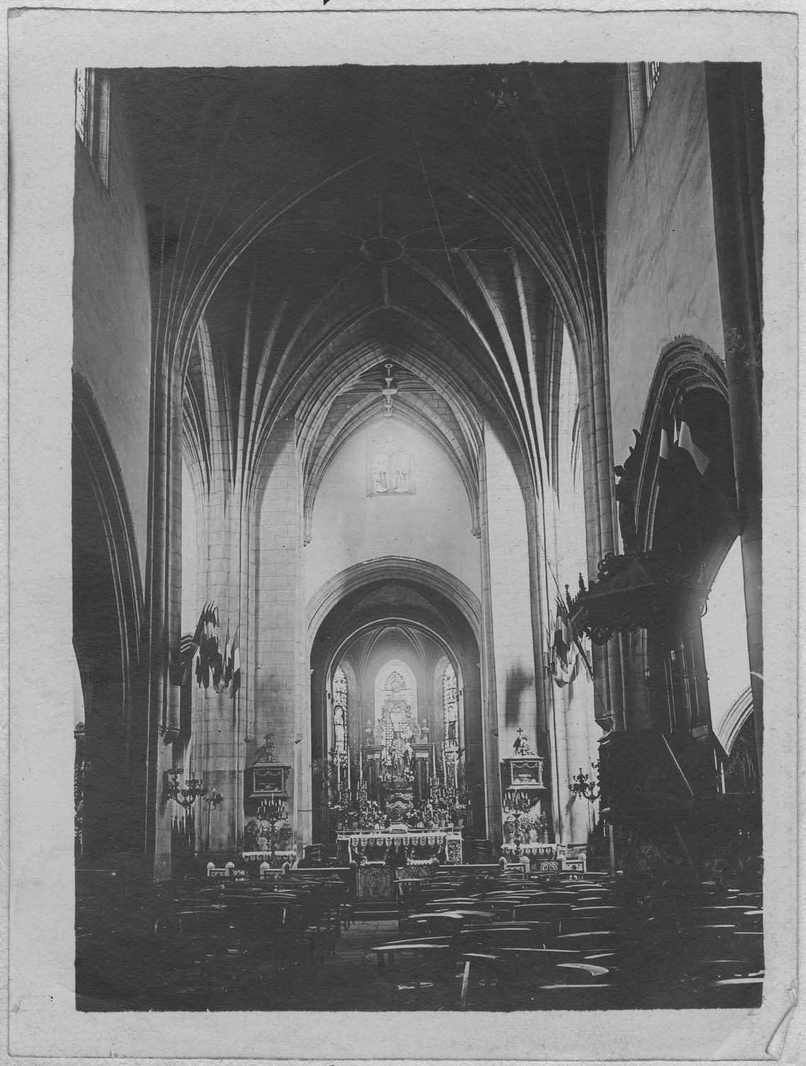 Intérieur de l'église