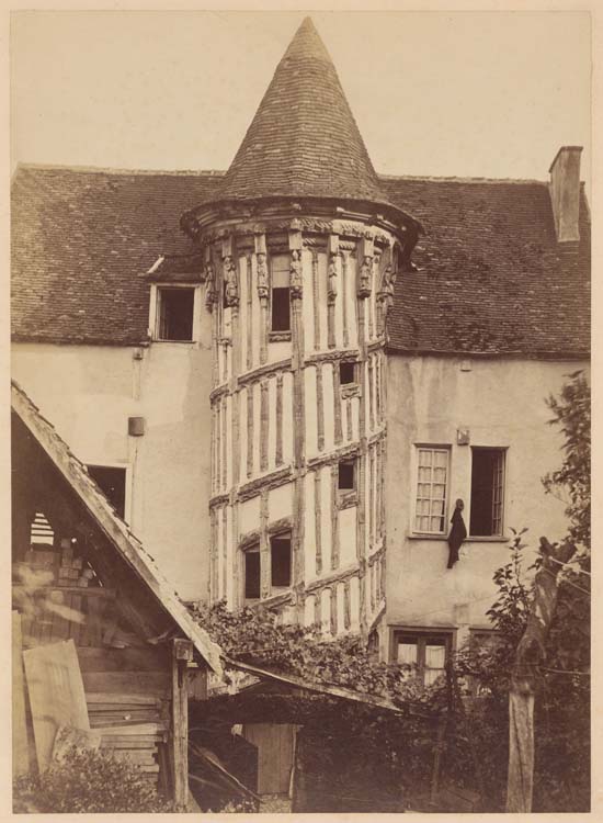 Vue d'ensemble avec la tourelle d'escalier