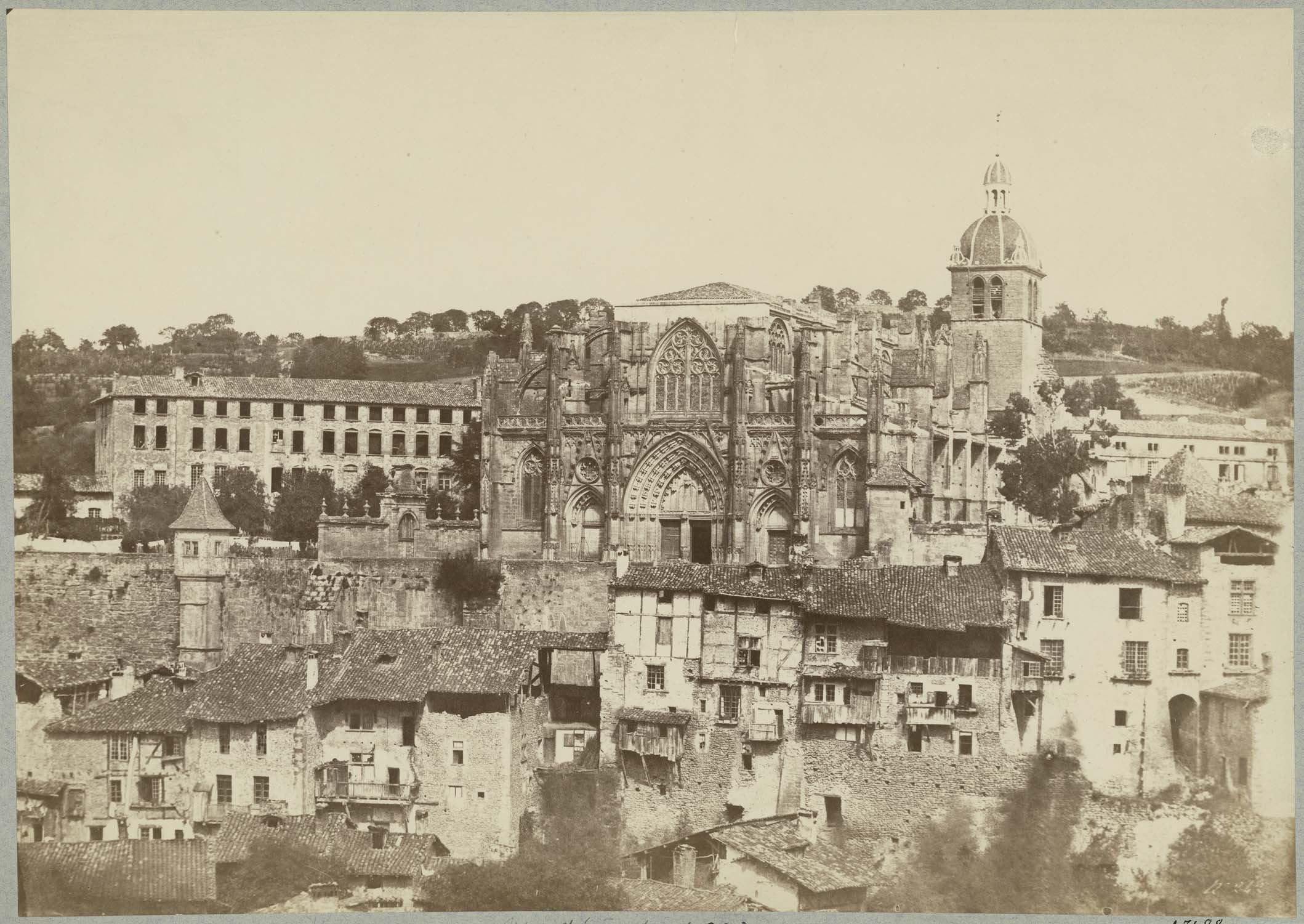 Vue générale prise du sud-ouest