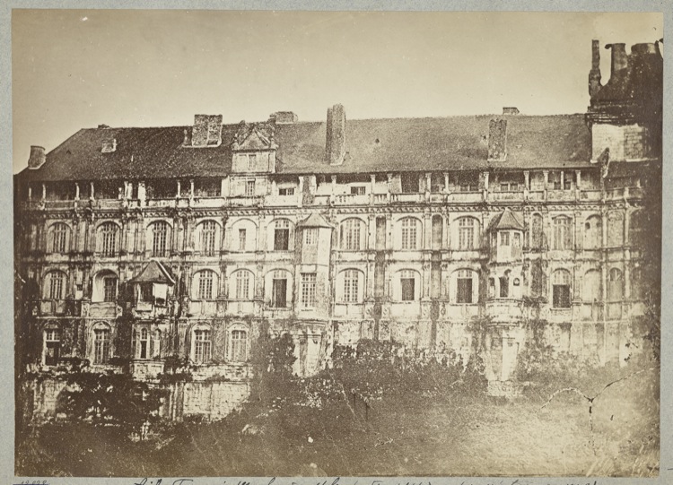 Aile François Ier : façade sur jardin avant restauration