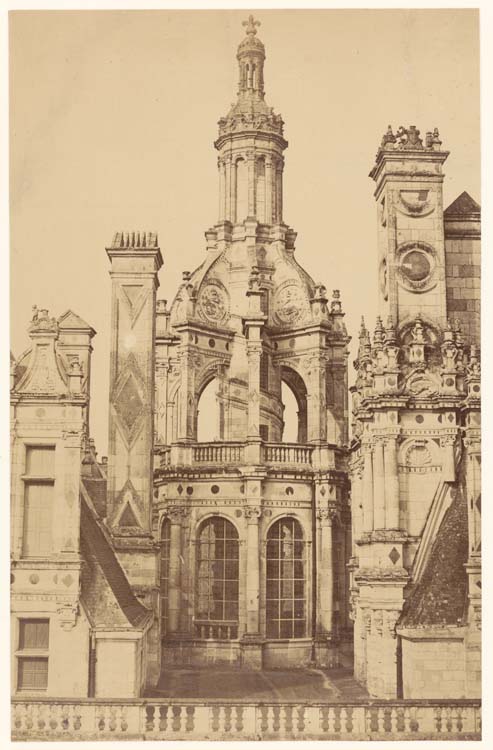 Vue de la terrasse et de la lanterne du grand escalier