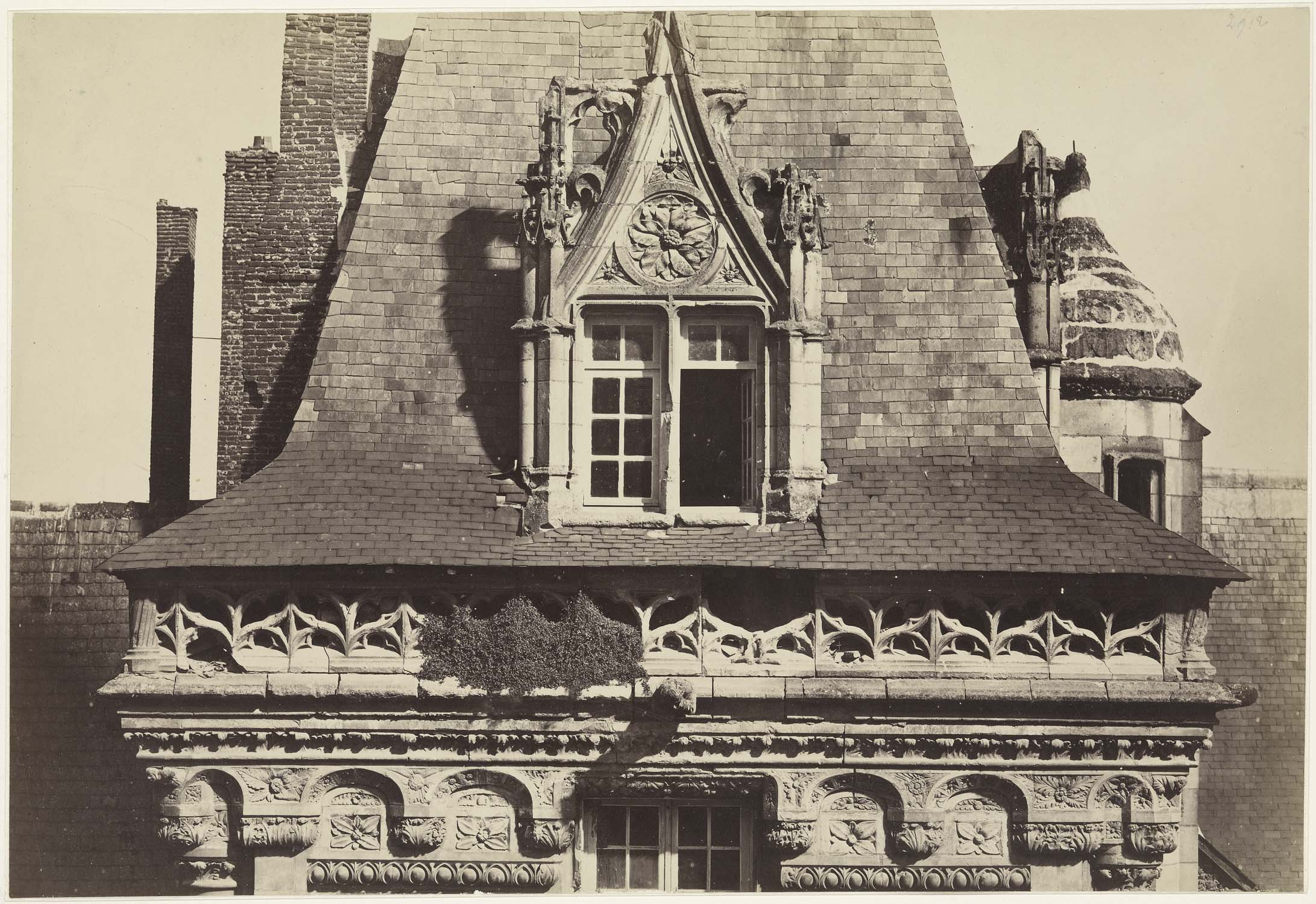 Aile Louis XII : pavillon du grand escalier