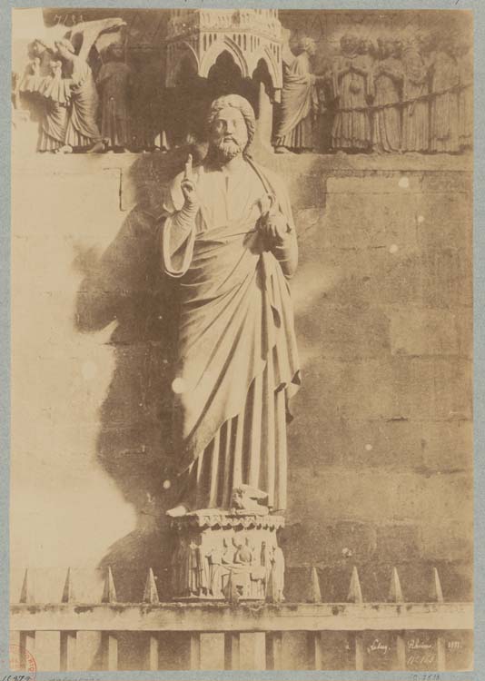 Portail du Jugement dernier au transept nord, statue du Christ bénissant