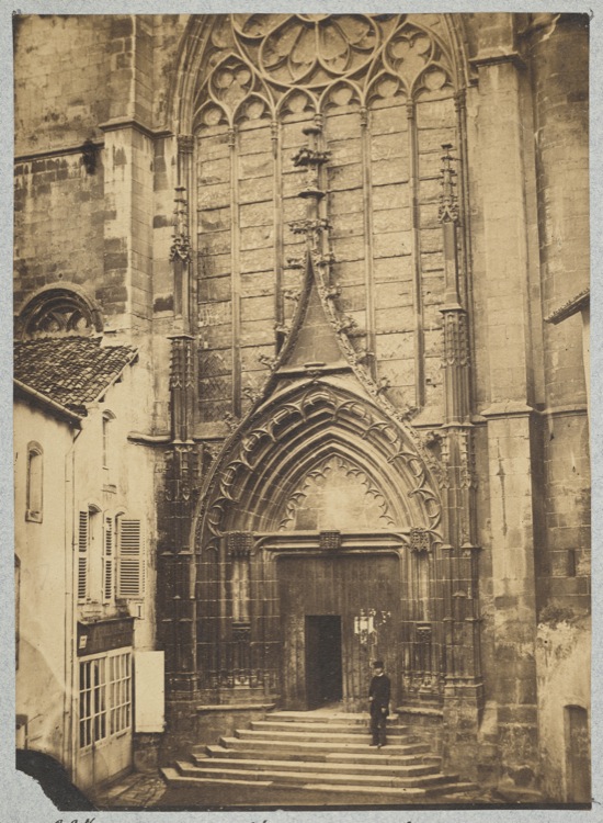 Façade ouest : portail avant 1870