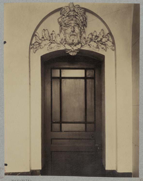 Intérieur, porte