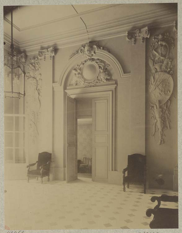 Intérieur, porte et boiseries