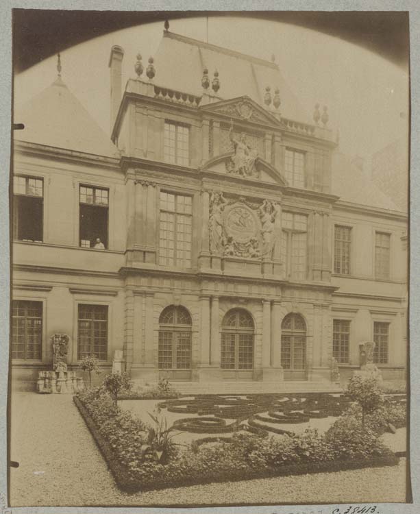 Vue de la cour et du Pavillon des Drapiers, bureau des Drapiers