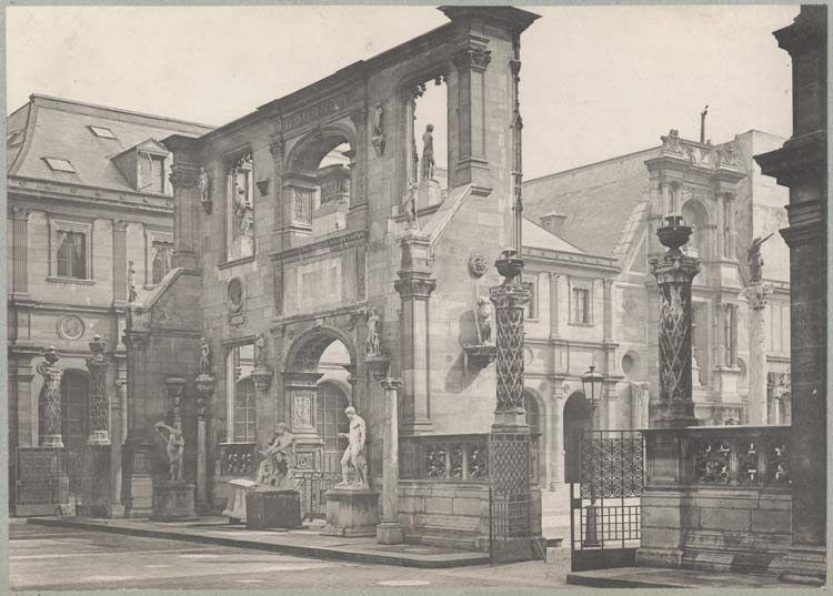 Porte du château de Gaillon