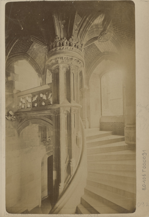 Escalier, aile Louis XII