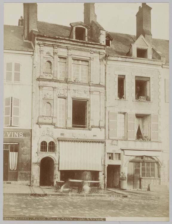 Façade Henri II sur rue