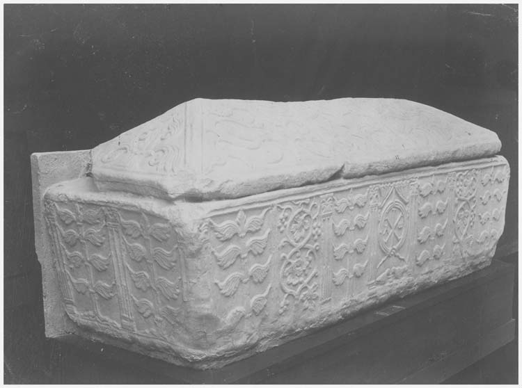 Moulage. Sarcophage mérovingien