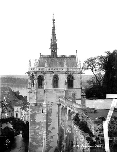 Chapelle Saint-Hubert : vue d'ensemble avec soubassement