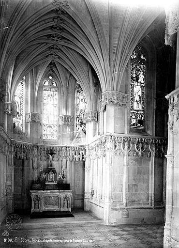 Chapelle : intérieur, côté du choeur