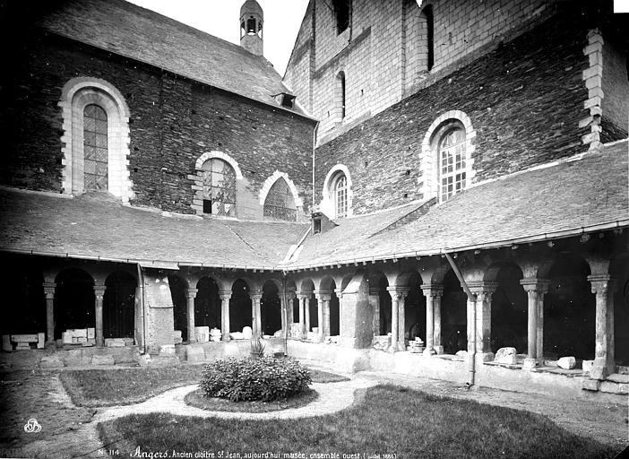 Cloître : galeries sud et est