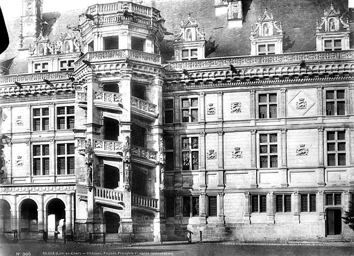 Escalier et façade François Ier, état après restauration