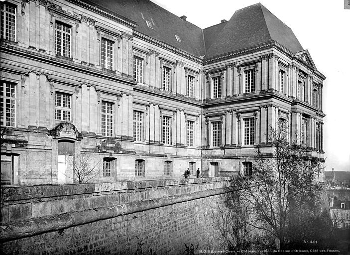 Pavillon de Gaston d'Orléans, vue sur les fossés