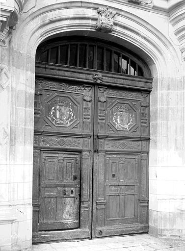 Château de Bohier : porte d'entrée, côté nord