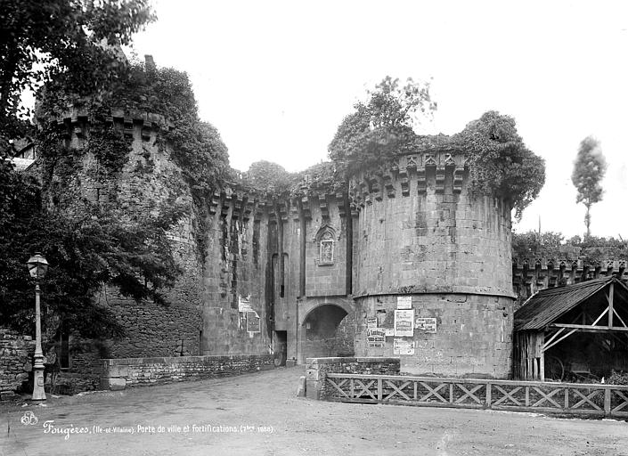 Porte Saint-Sulpice : Vue d'ensemble extra-muros