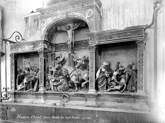 Retable sculpté en haut-relief