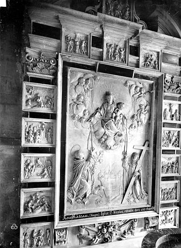 Retable. Retable. Bas-relief : Remise du rosaire à saint Dominique et sainte Catherine de Sienne (la)