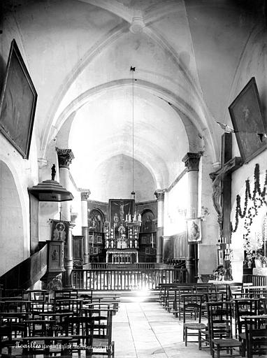 Vue intérieure de la nef, vers le choeur