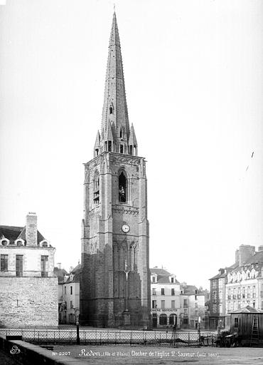 Tour clocher isolée, côté ouest