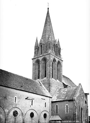 Façade sud : transept et clocher