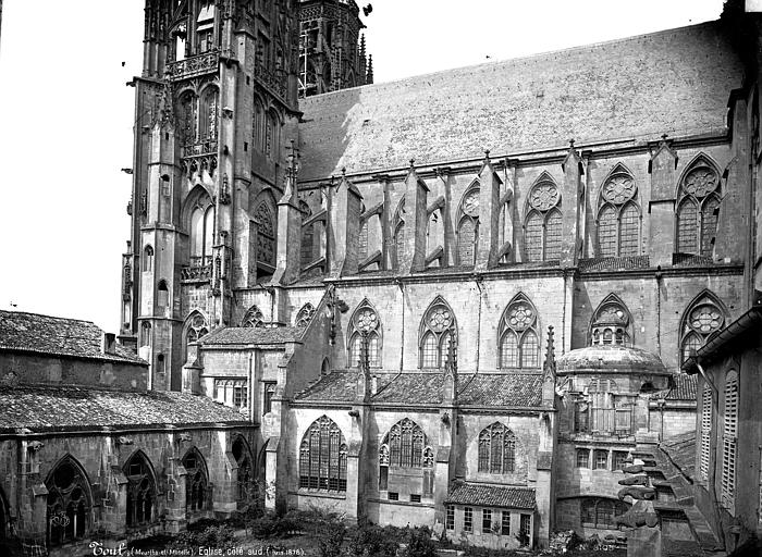 Façade sud et cloître