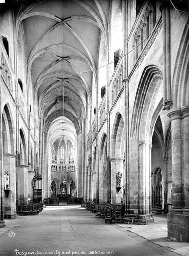 Vue intérieure de la nef, vers le choeur