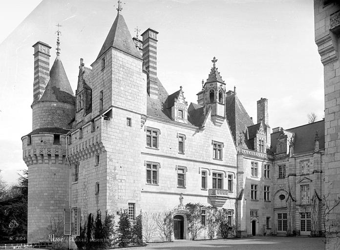 Façade sud sur la cour d'honneur