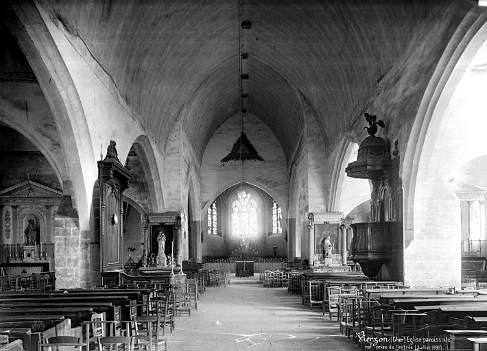 Vue intérieure de la nef, vers le choeur