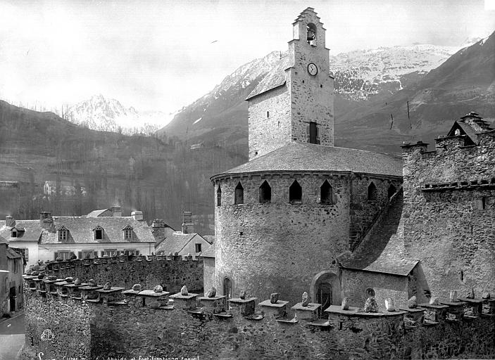 Abside et fortifications