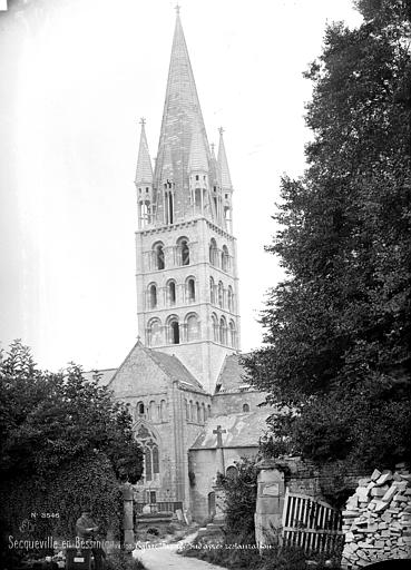 Façade sud : Transept et clocher